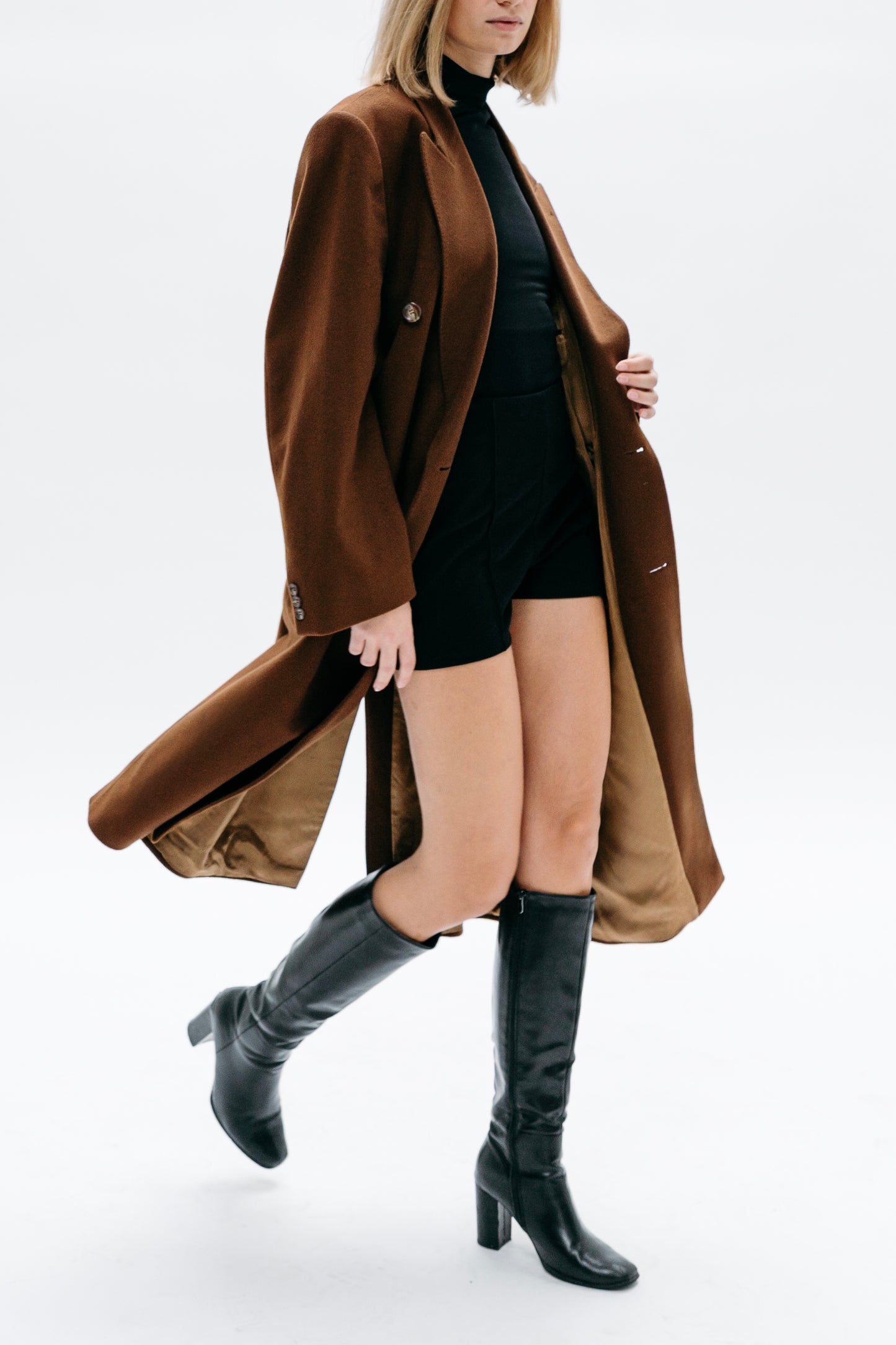 Long Brown Coat Vahram - Capsule No 01 (Female Vision)