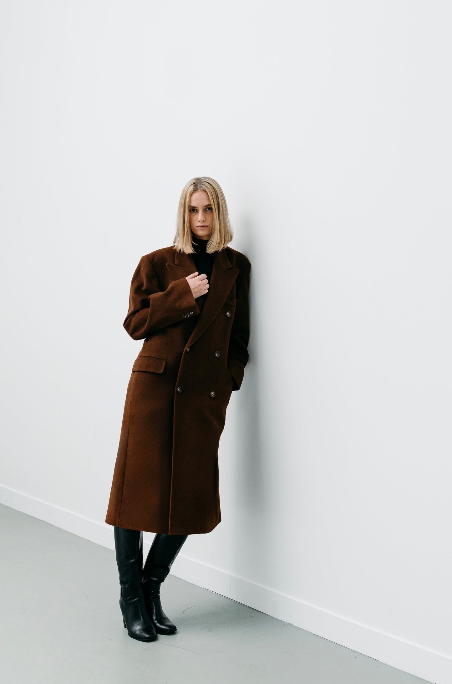 Long Brown Coat Vahram - Capsule No 01 (Female Vision)