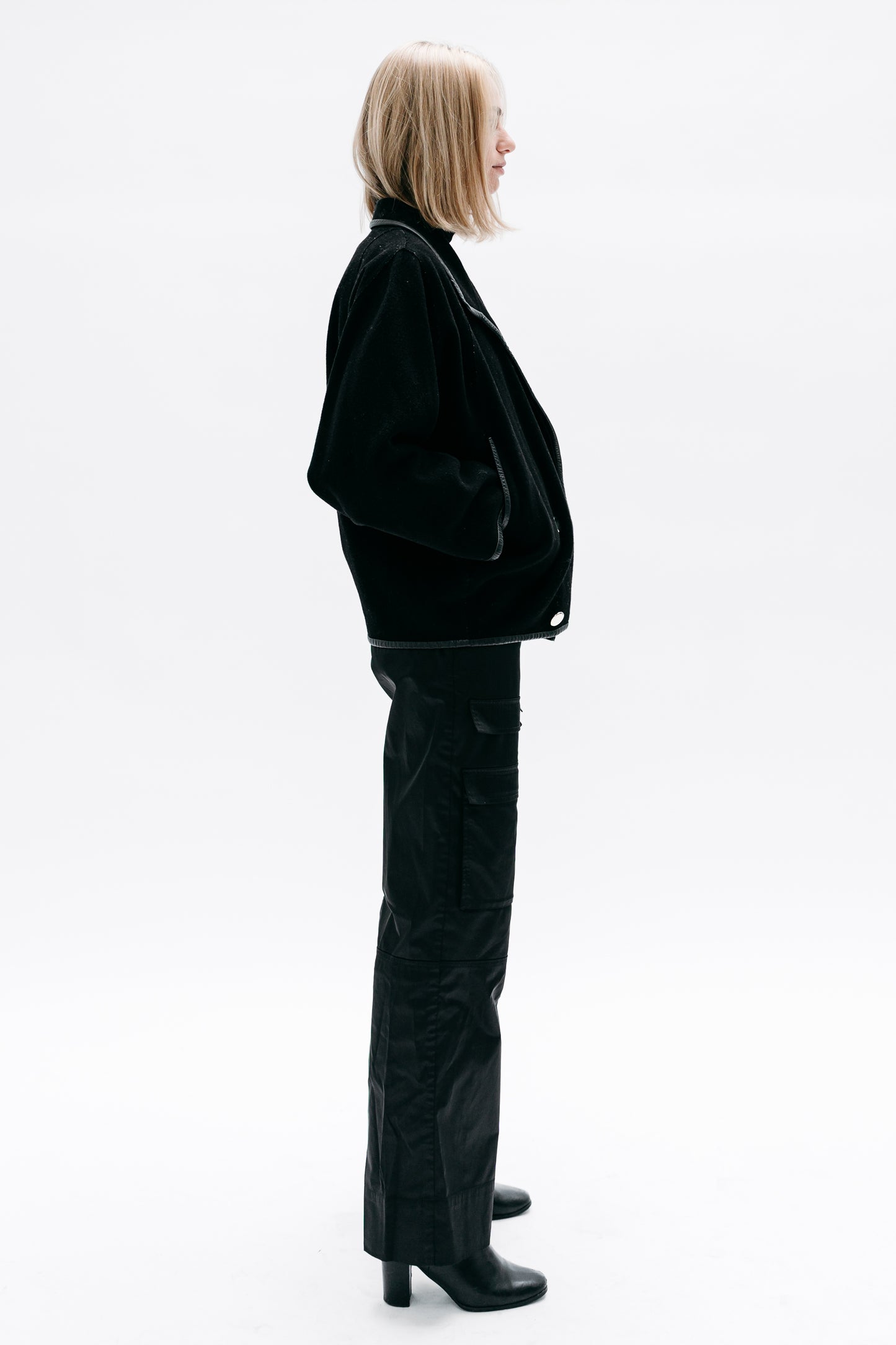 Short Woolen Coat Lucinée - Capsule No 01 (Female Vision)