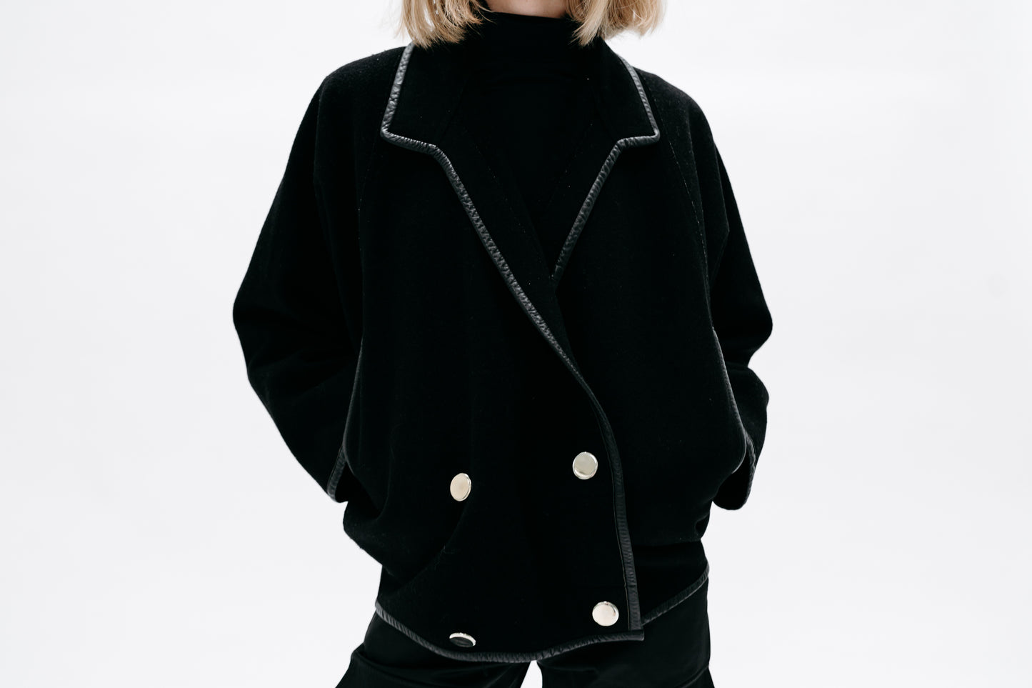 Short Woolen Coat Lucinée - Capsule No 01 (Female Vision)