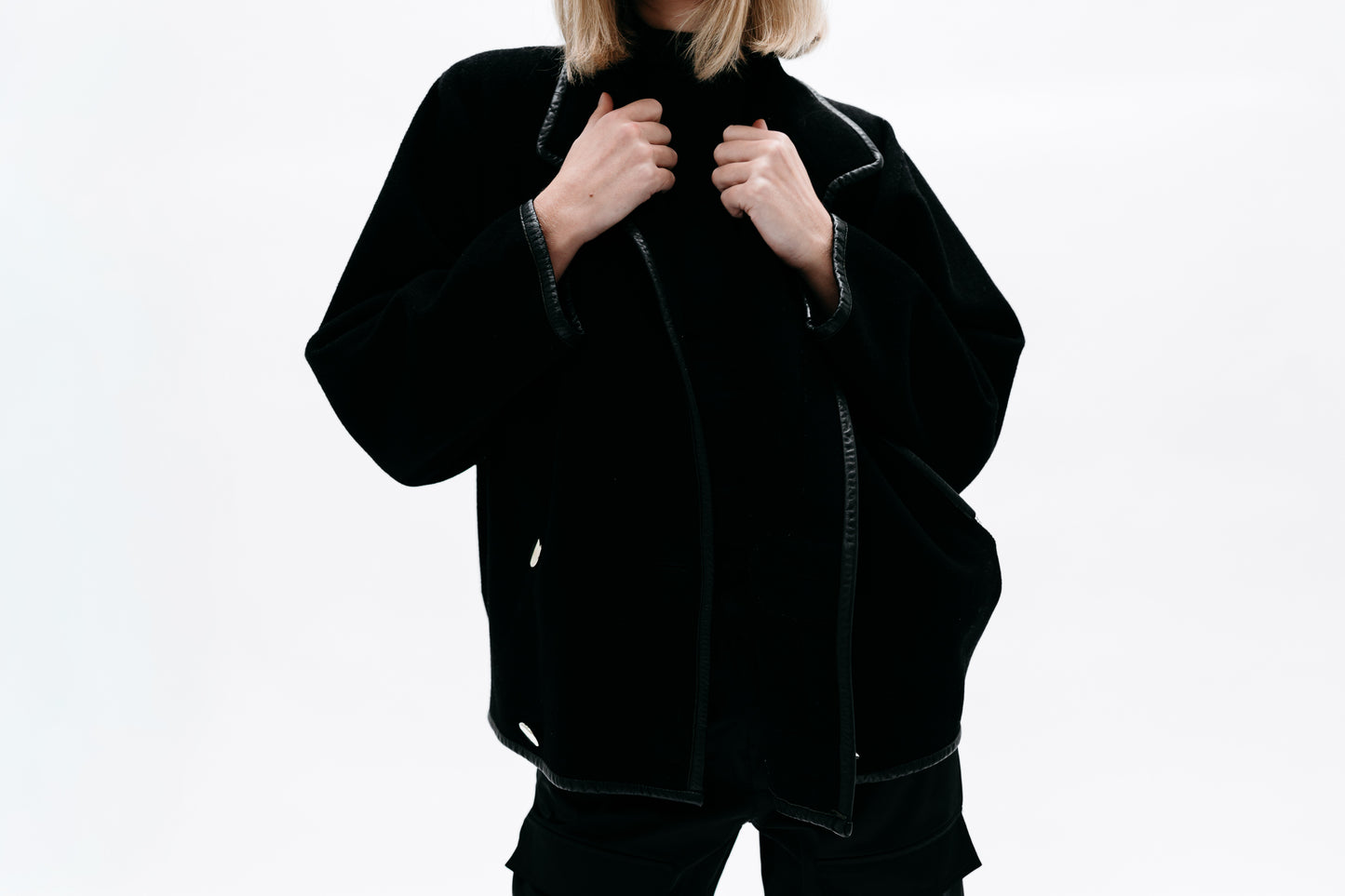 Short Woolen Coat Lucinée - Capsule No 01 (Female Vision)